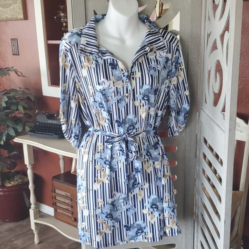 Blouse with waist tie